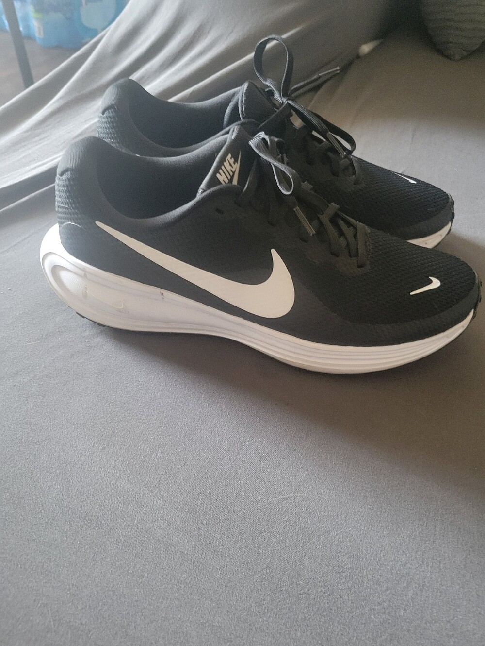Nike Revolution 8 (Size 10M)
